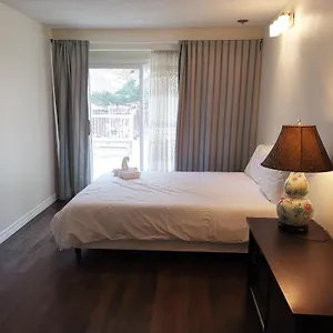 Private In House In North York Shared Kitchen Guest house Toronto